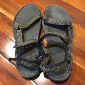 Me s size 14 Teva sandals-worn once